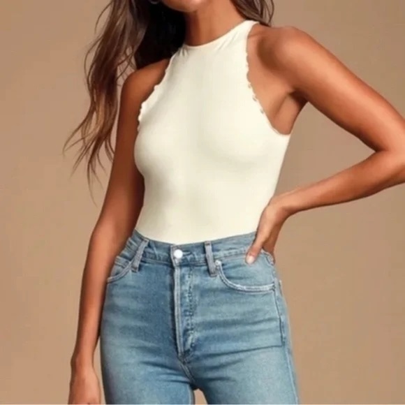Free People Feels Right Ivory Scallop Edge Bodysuit Size Small - Picture 1 of 5